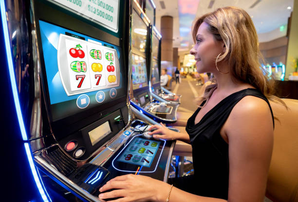 Daftar meja Domino QQ dengan berbagai tingkat taruhan dan jumlah pemain
